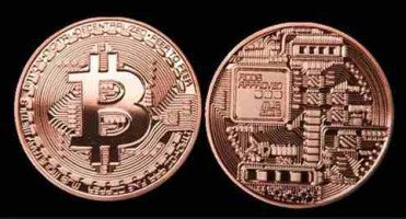 CYBERMEDIOS-JORGE-LIZAMA-BITCOIN-MONEDA-REPLICA